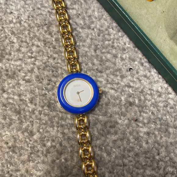 Gucci 1100-L watch - Picture 4 of 7